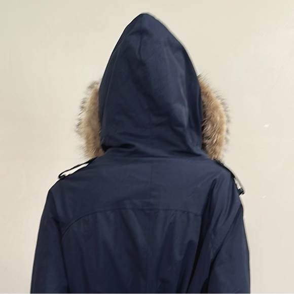 Pendleton Fur Trim Down Parka Jacket
Navy blue and ivory/ tan hood XXL - Picture 9 of 16